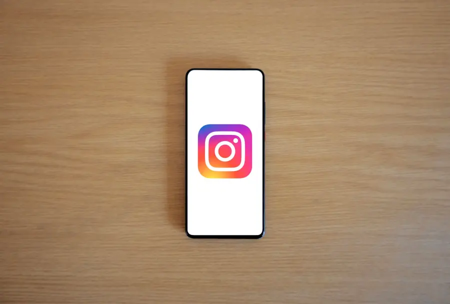 Guardare storie Instagram senza farsi vedere