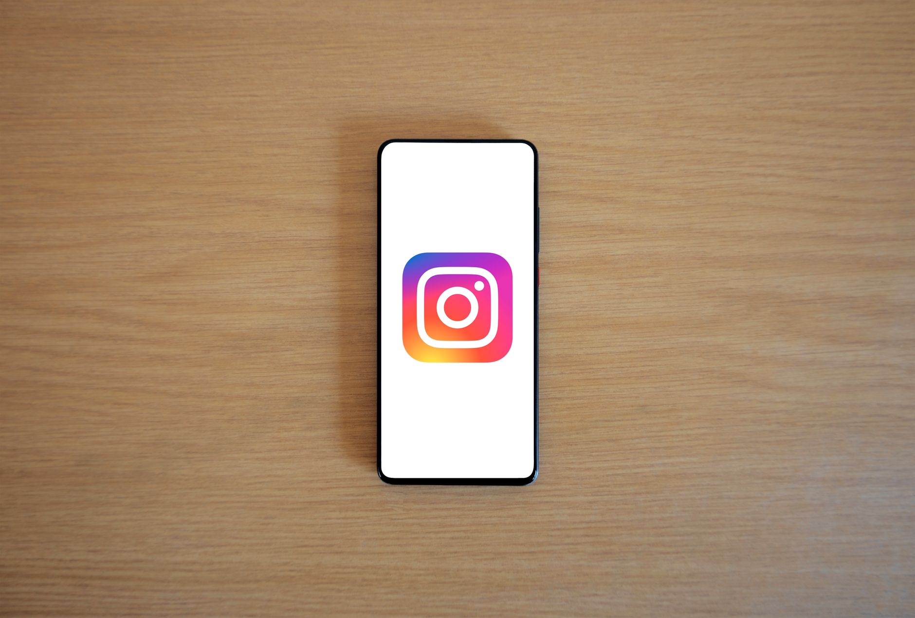 Guardare storie Instagram senza farsi vedere