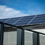 Tegole fotovoltaiche: come funzionano e quanto rendono