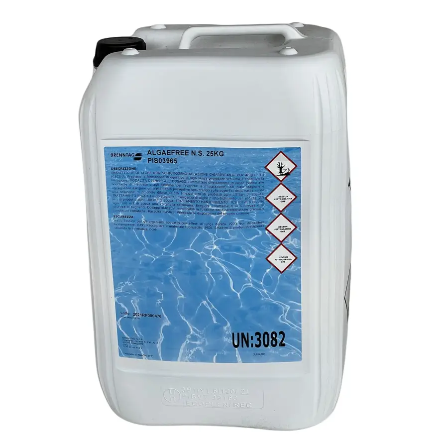 Manutenzione piscine, l’importanza di usare l’antialghe